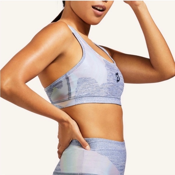 Pelotón"Set Two With-Sport bra & Cropped Pant Matching set - Picture 10 of 14